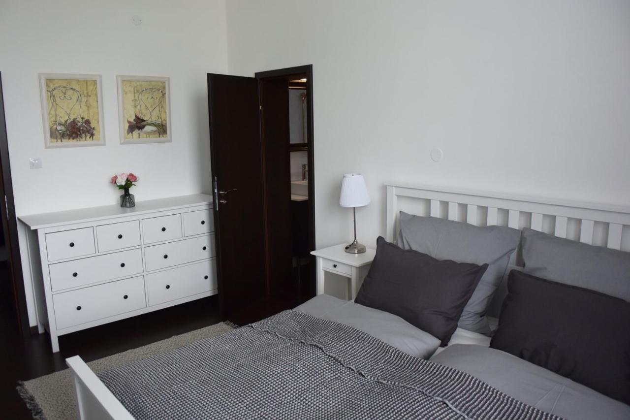Apartman Dc2 Appartement Decin Buitenkant foto